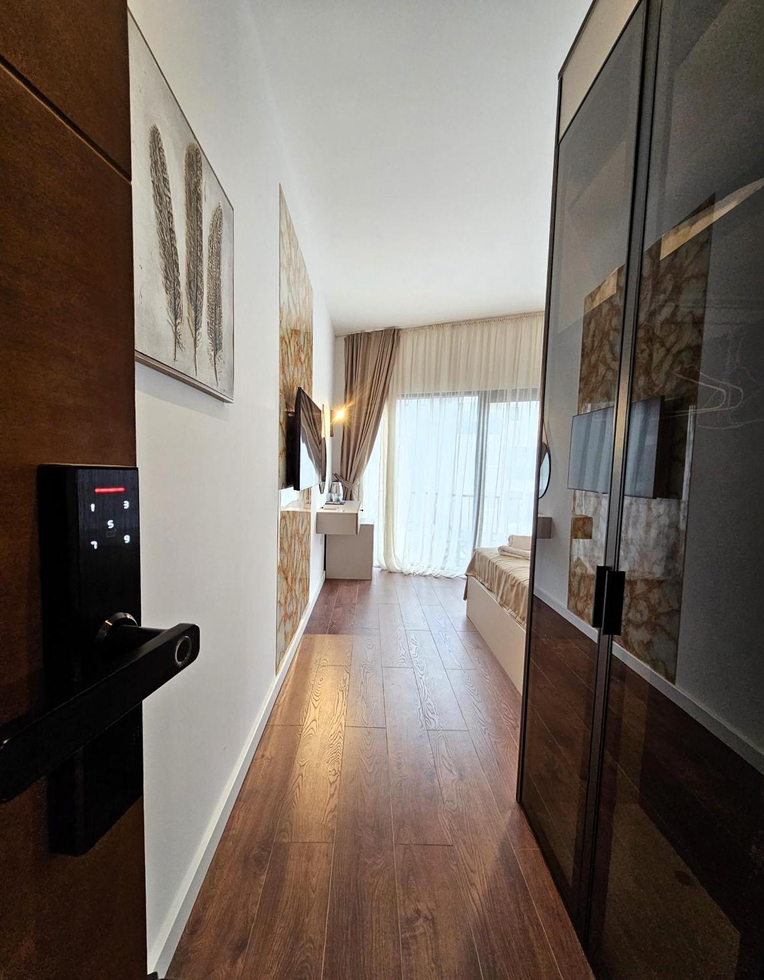 Lolo Luxury Rooms & Suites Budva Buitenkant foto